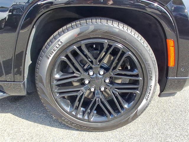 Used 2024 Jeep Wagoneer Series II Carbide 4x4 For Sale in East Hanover, NJ