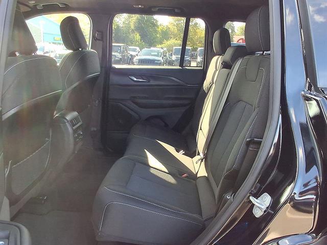 Used 2024 Jeep Grand Cherokee Laredo X 4x4 For Sale in East Hanover, NJ