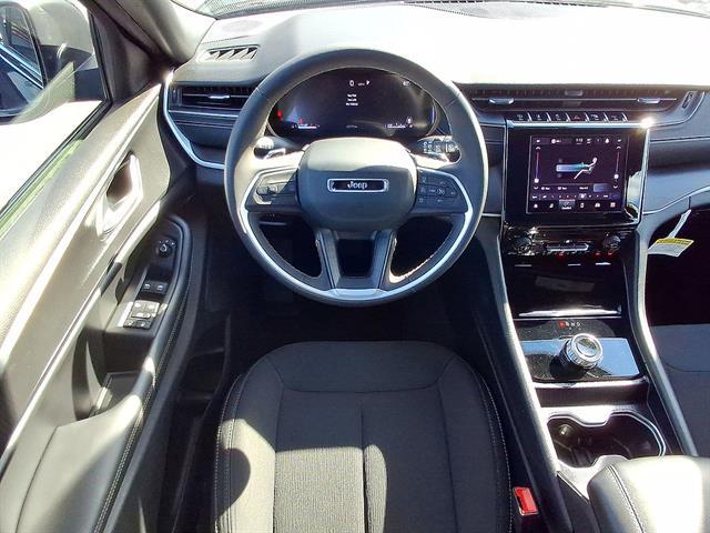 Used 2024 Jeep Grand Cherokee Laredo X 4x4 For Sale in East Hanover, NJ