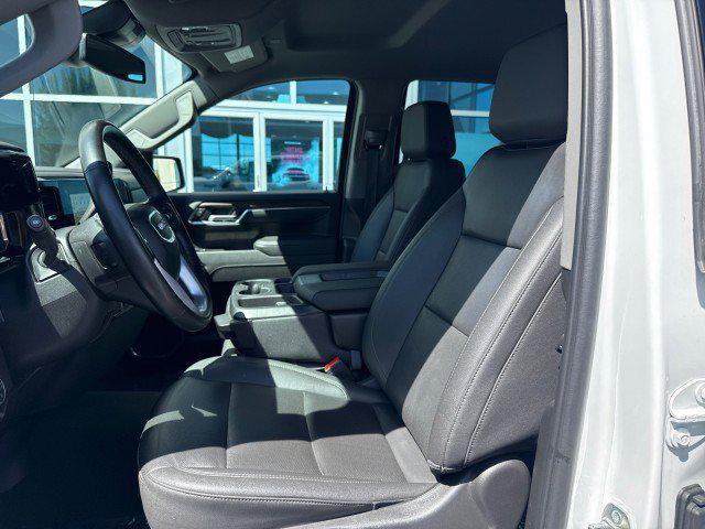 2025 GMC Sierra 1500 4WD Crew Cab Short Box SLT