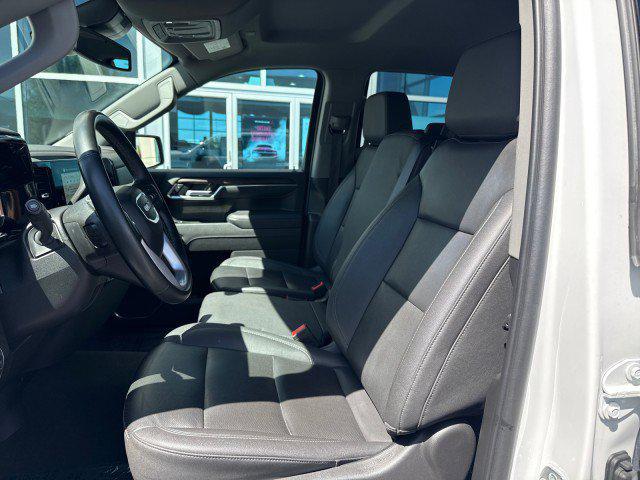 2025 GMC Sierra 1500 4WD Crew Cab Short Box SLT