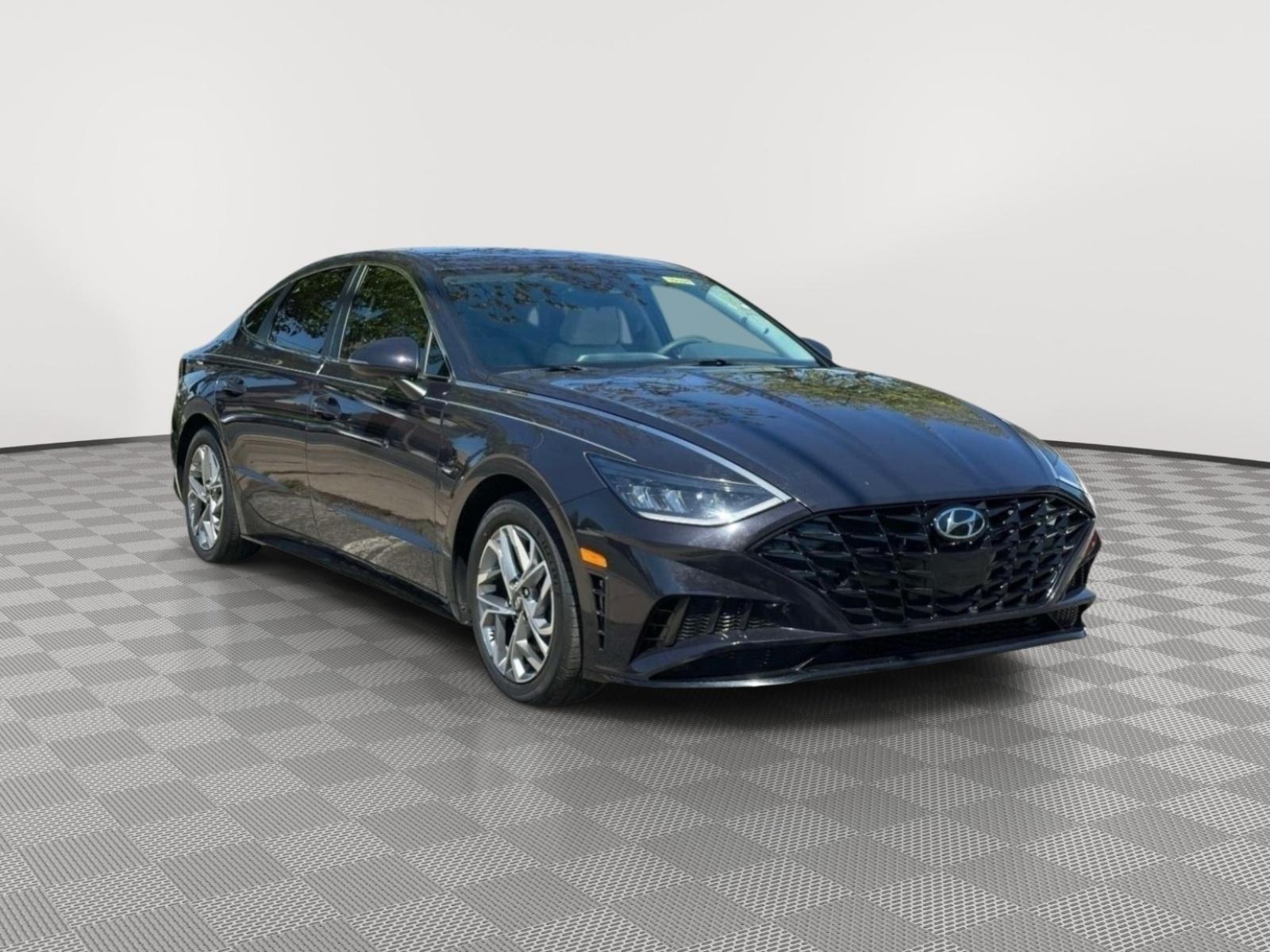 Carbon Blue 2023 Hyundai Sonata Sedan Front-Wheel Drive Automatic