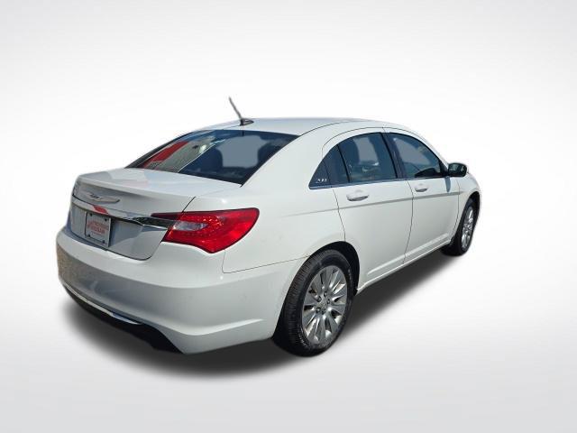 2014 Chrysler 200 LX