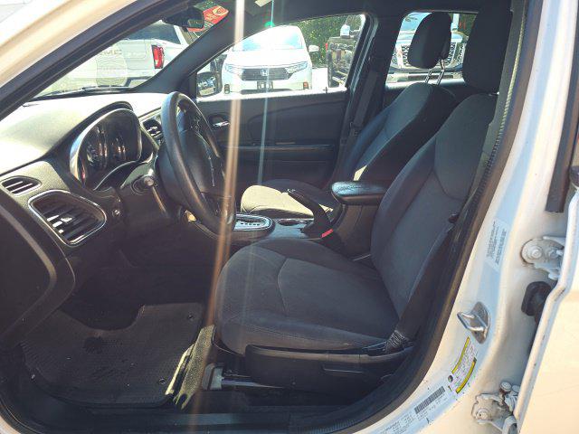 2014 Chrysler 200 LX
