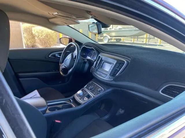 2016 Chrysler 200 Touring