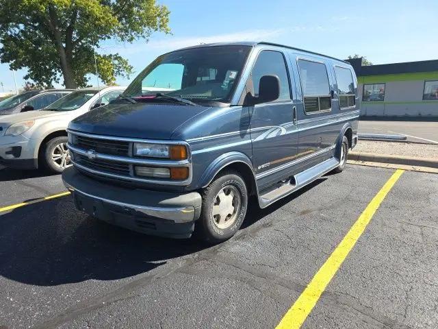 1998 Chevrolet Van G1500 for sale in Auburn, IN