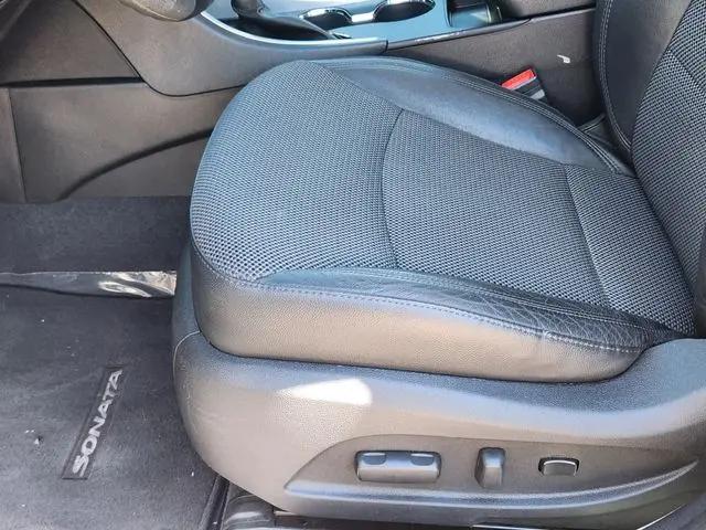 2012 Hyundai Sonata SE