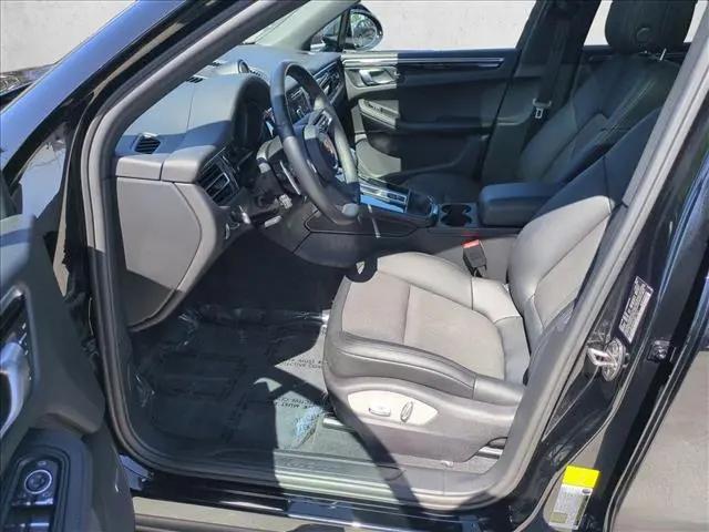 2024 Porsche Macan T