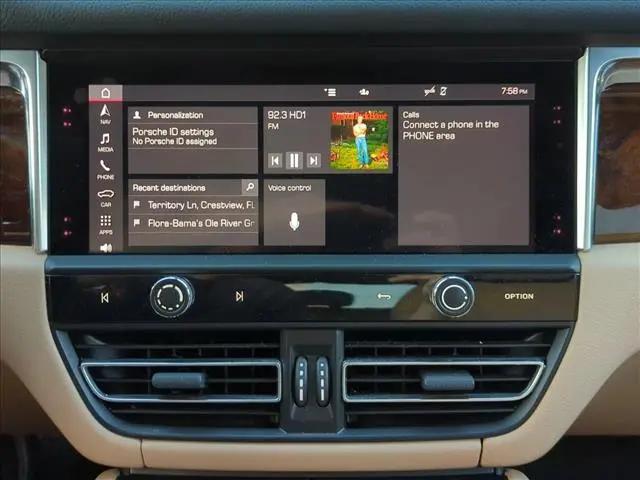 2023 Porsche Macan Macan
