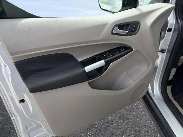 2017 Ford Transit Connect XLT