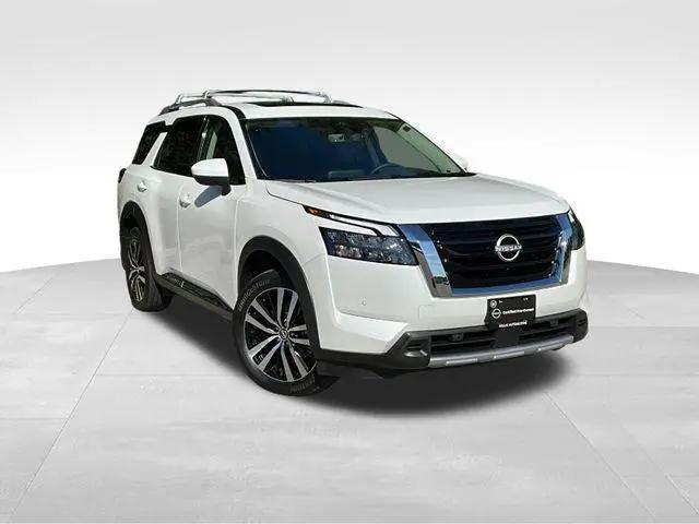 2025 Nissan Pathfinder Platinum 4WD for sale in Des Moines, IA