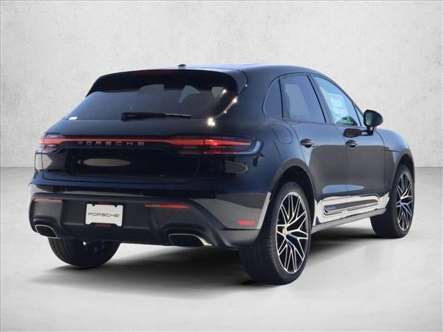 2026 Porsche Macan AWD