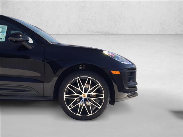 2026 Porsche Macan AWD