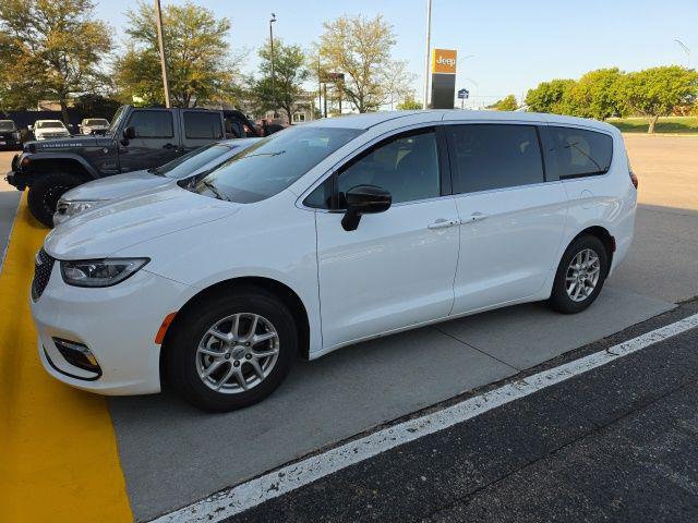 2025 Chrysler Pacifica Select for sale in Kearney, NE