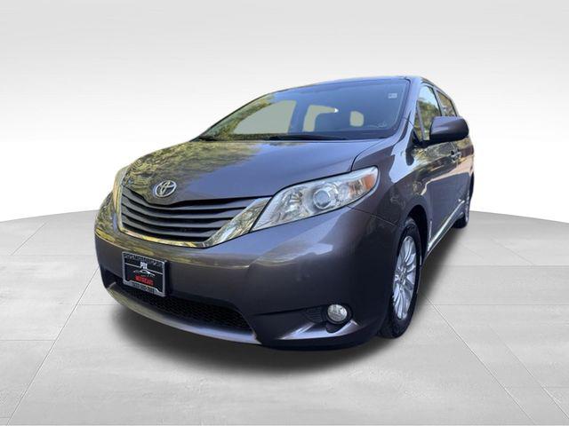 2012 Toyota Sienna XLE V6 8 Passenger for sale in Beaverton, OR