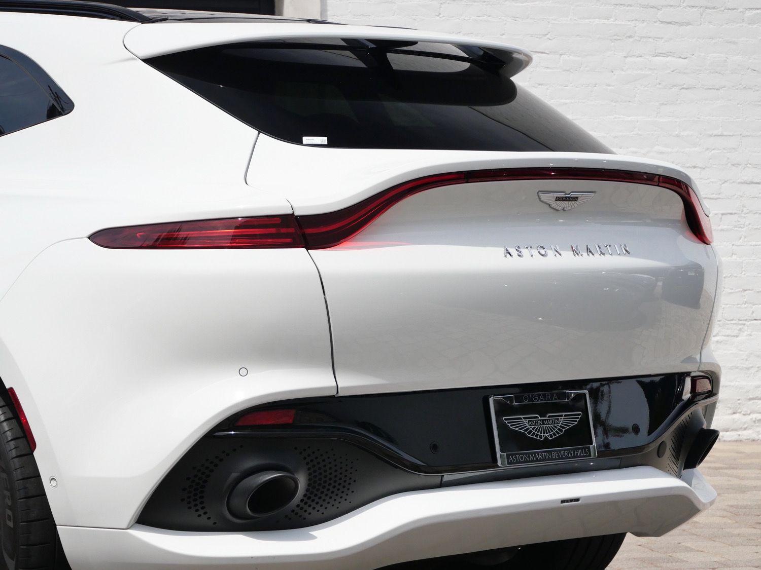 2023 Aston Martin DBX Base - Photo 9