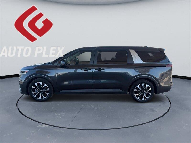 2024 Kia Carnival EX - Photo 4