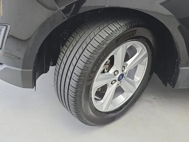 2018 Ford Edge SE