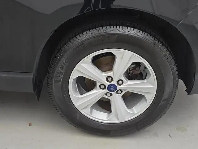 2018 Ford Edge SE