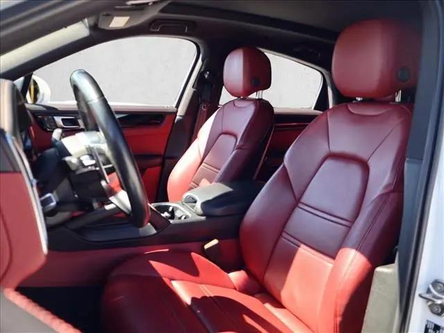 2023 Porsche Cayenne S