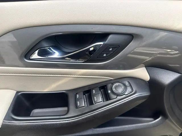 2023 Chevrolet Traverse FWD LS