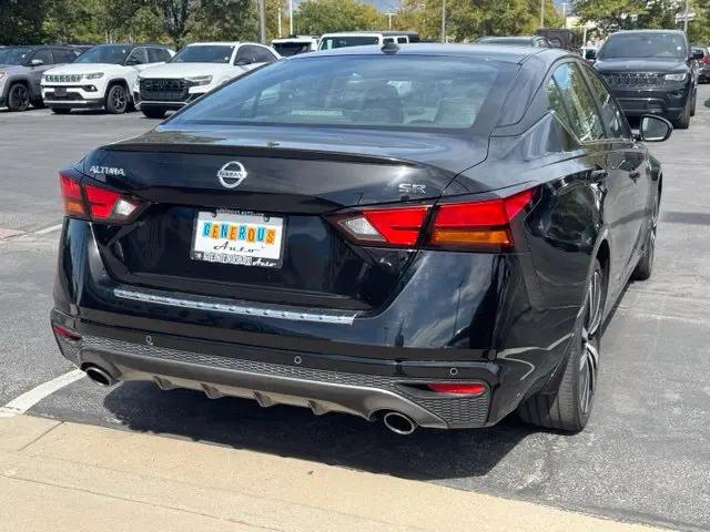 2022 Nissan Altima SR FWD