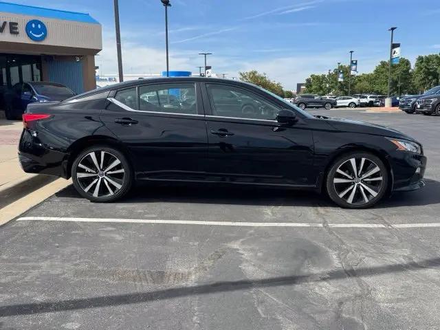 2022 Nissan Altima SR FWD