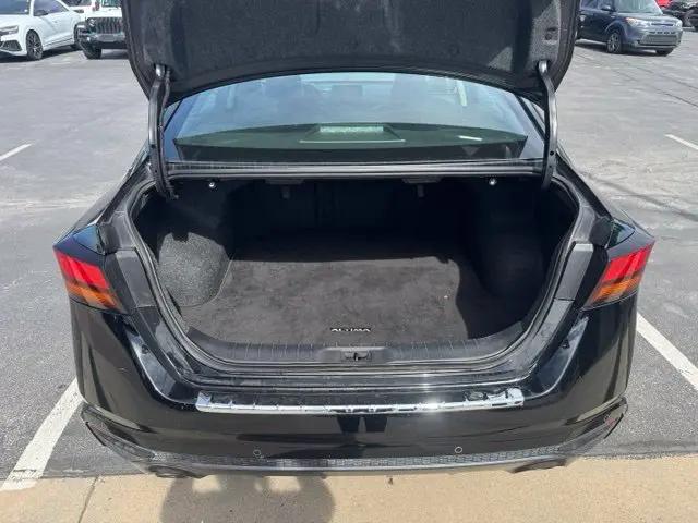2022 Nissan Altima SR FWD