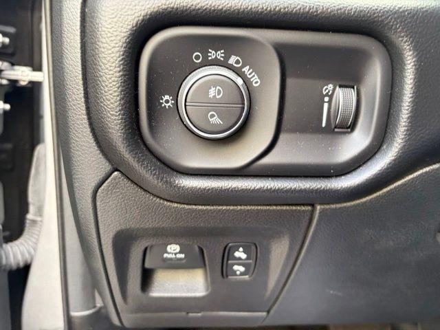 2022 Ram 1500 Big Horn Crew Cab 4x4 57 Box