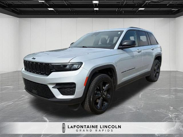2023 Jeep Grand Cherokee Altitude 4x4 for sale in Grand Rapids, MI