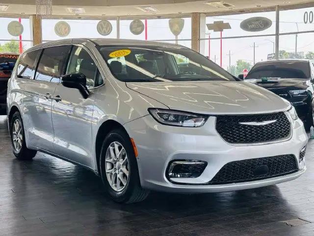 2024 Chrysler Pacifica Touring L