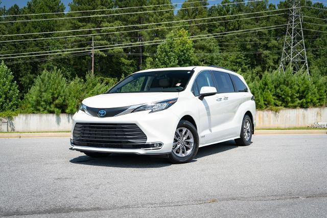 2021 Toyota Sienna XLE for sale in Seneca, SC