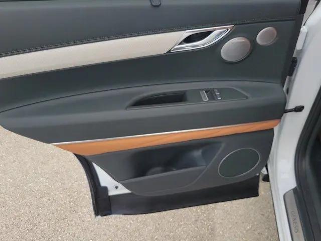 2027 Genesis GV80 2.5T Prestige