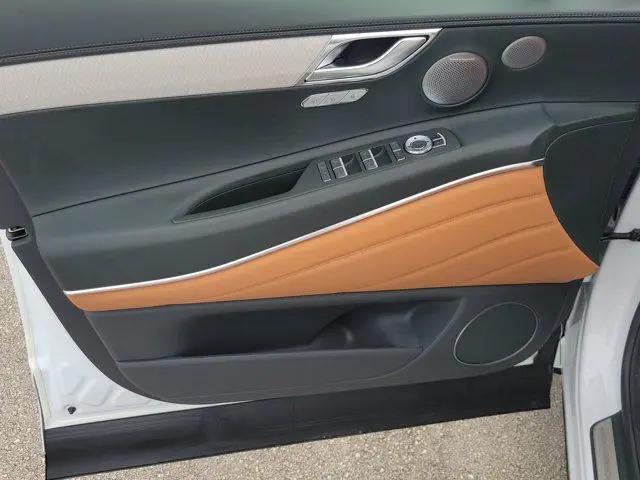2027 Genesis GV80 2.5T Prestige