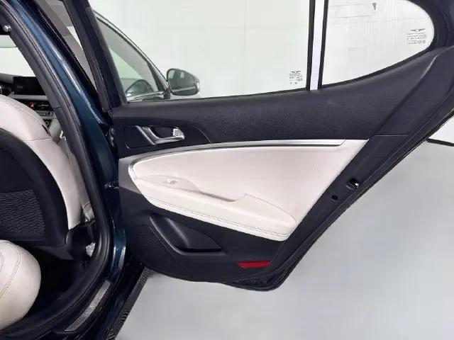 2025 Genesis G70 2.5T AWD