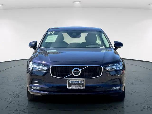 2017 Volvo S90 T6 Momentum