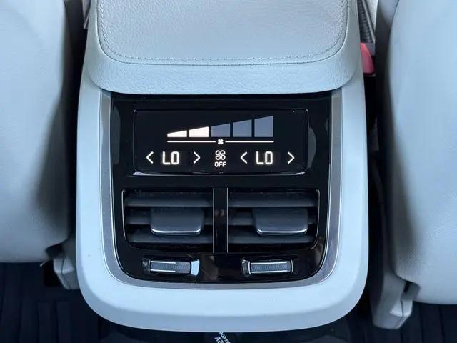 2017 Volvo S90 T6 Momentum