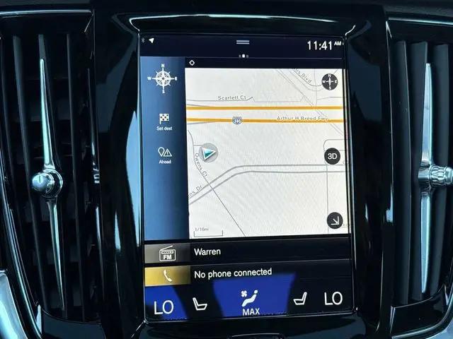 2017 Volvo S90 T6 Momentum
