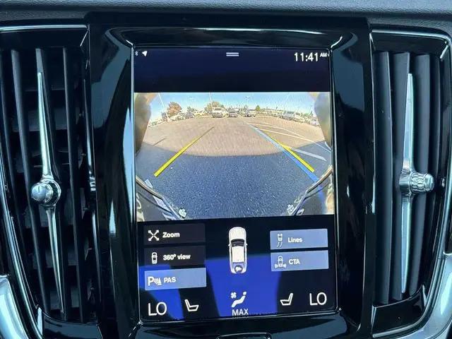 2017 Volvo S90 T6 Momentum