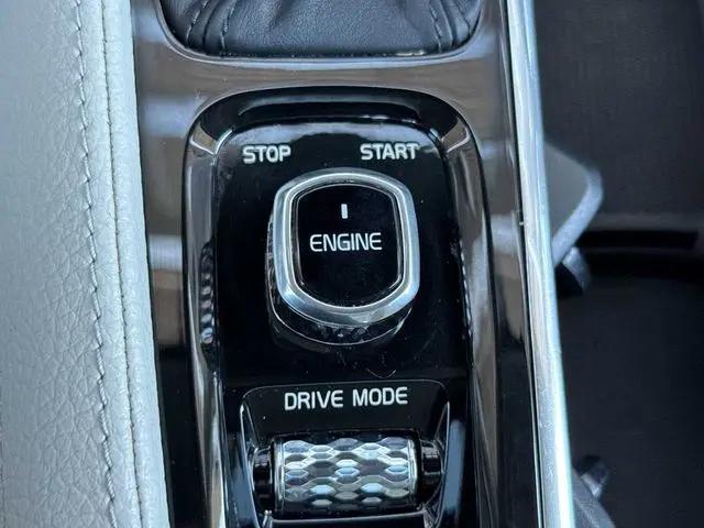 2017 Volvo S90 T6 Momentum