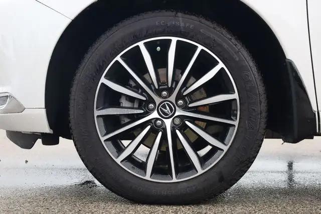 2025 Acura RDX Advance
