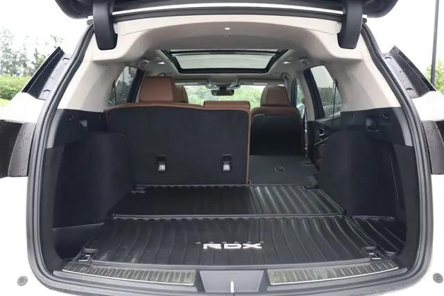 2025 Acura RDX Advance