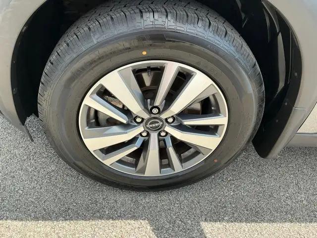 2024 Nissan Pathfinder SL 4WD