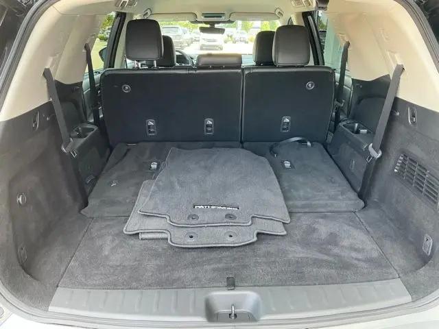 2024 Nissan Pathfinder SL 4WD