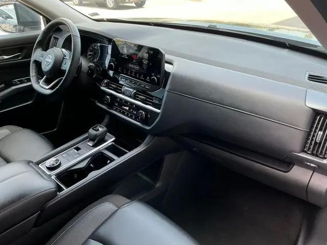 2024 Nissan Pathfinder SL 4WD