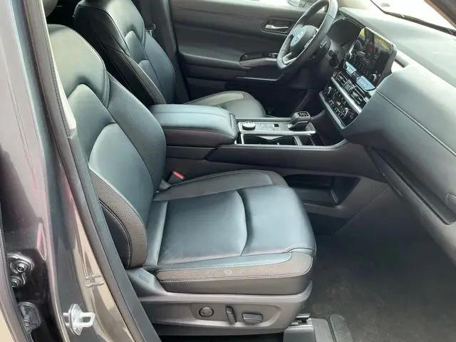 2024 Nissan Pathfinder SL 4WD