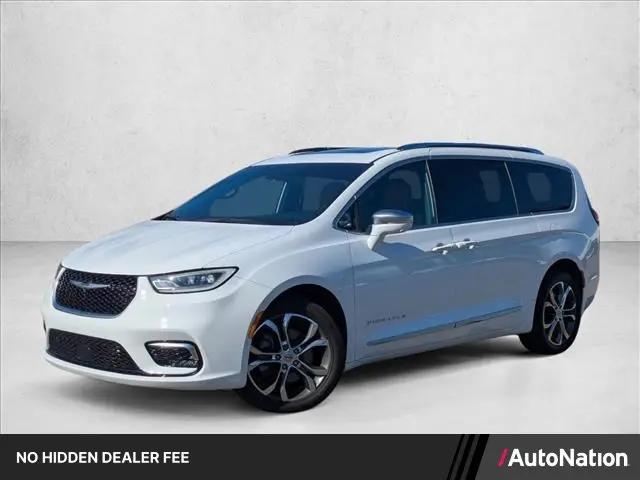 2022 Chrysler Pacifica Pinnacle AWD for sale in North Canton, OH
