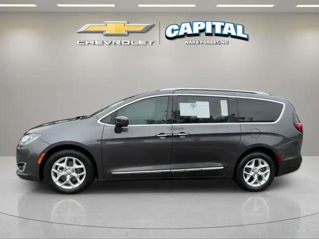 2017 Chrysler Pacifica Touring-L Plus