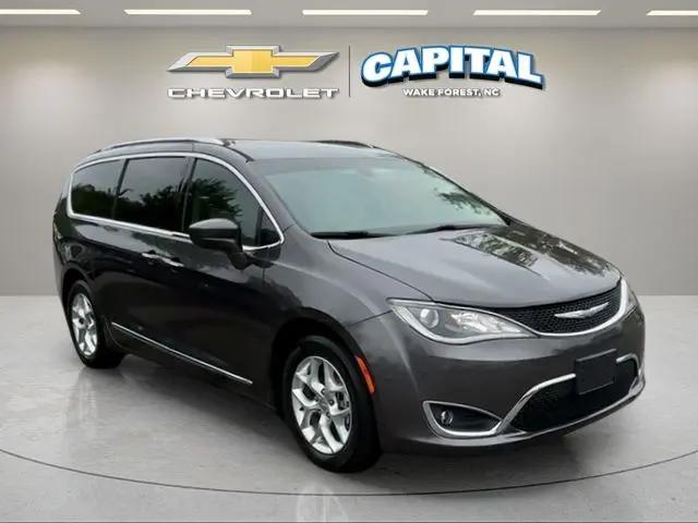 2017 Chrysler Pacifica Touring-L Plus