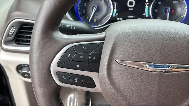 2017 Chrysler Pacifica Touring-L Plus